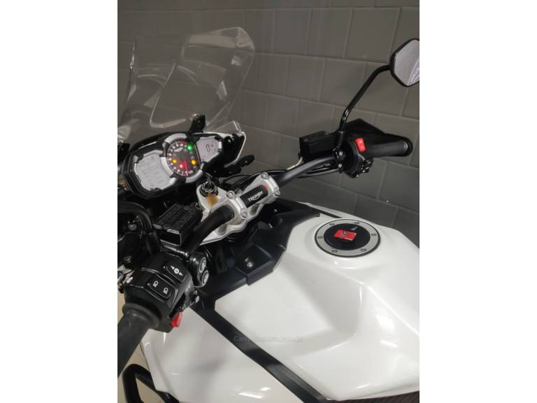 TRIUMPH - TIGER 1200 XCX - 2017/2017 - Branca - R$ 53.900,00